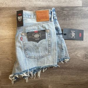 Brand new Levi shorts high rise size 32
